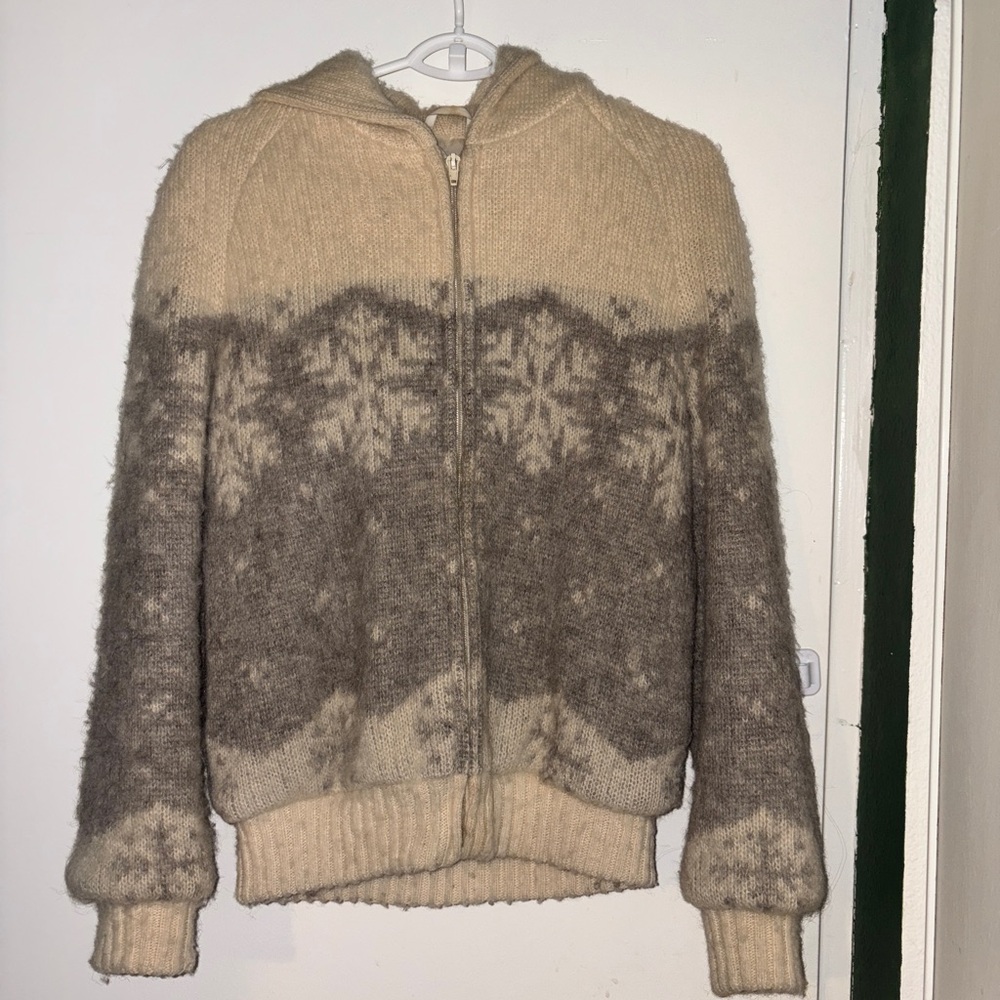 Cozy Beige and Gray Women's Jacket